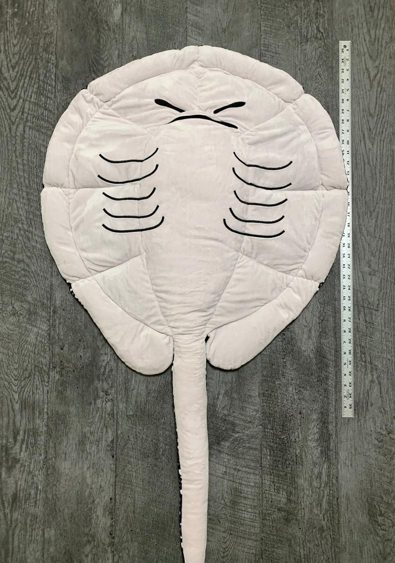Jumbo Weighted Stingray Plush – 29" × 28" Body (Up to 16 lbs) - Image 4